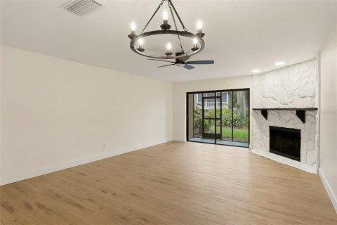 Townhouse in Palm Harbor, Florida 2 bedrooms, 106.84 sq.m. № 2199127 - photo 5
