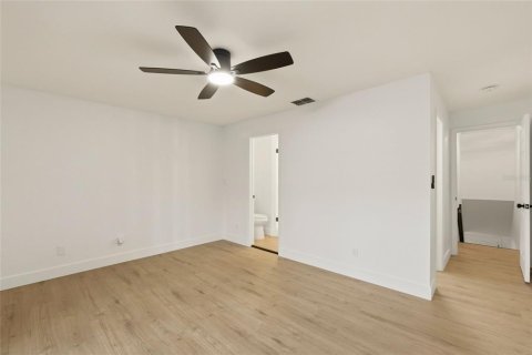 Townhouse in Palm Harbor, Florida 2 bedrooms, 106.84 sq.m. № 2199127 - photo 23