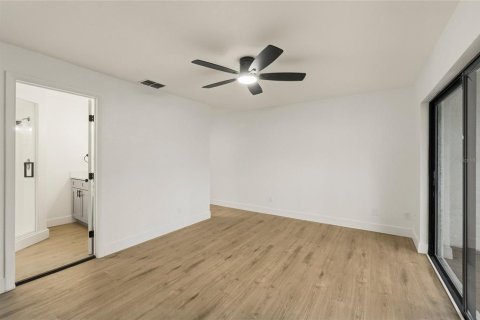Townhouse in Palm Harbor, Florida 2 bedrooms, 106.84 sq.m. № 2199127 - photo 24