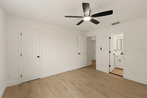 Townhouse in Palm Harbor, Florida 2 bedrooms, 106.84 sq.m. № 2199127 - photo 19