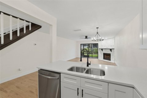 Townhouse in Palm Harbor, Florida 2 bedrooms, 106.84 sq.m. № 2199127 - photo 8