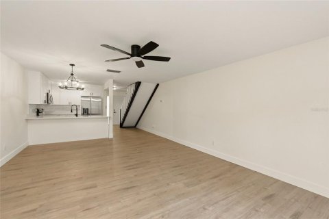 Townhouse in Palm Harbor, Florida 2 bedrooms, 106.84 sq.m. № 2199127 - photo 16