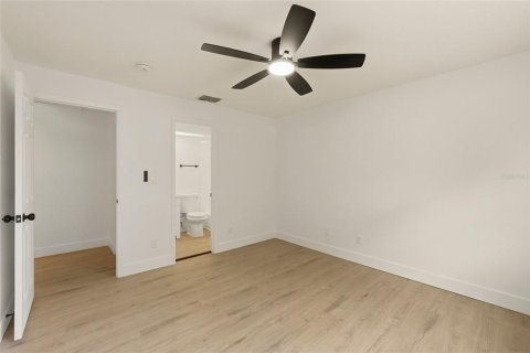 Townhouse in Palm Harbor, Florida 2 bedrooms, 106.84 sq.m. № 2199127 - photo 18