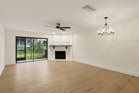 Townhouse in Palm Harbor, Florida 2 bedrooms, 106.84 sq.m. № 2199127 - photo 13