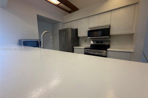 Touwnhouse à louer à Pembroke Pines, Floride: 3 chambres, 101.73 m2 № 2266235 - photo 8
