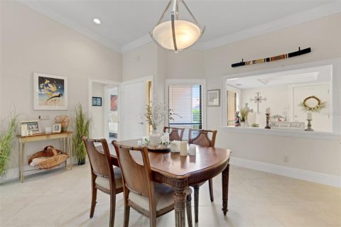 House in Sarasota, Florida 2 bedrooms, 171.5 sq.m. № 2215923 - photo 15