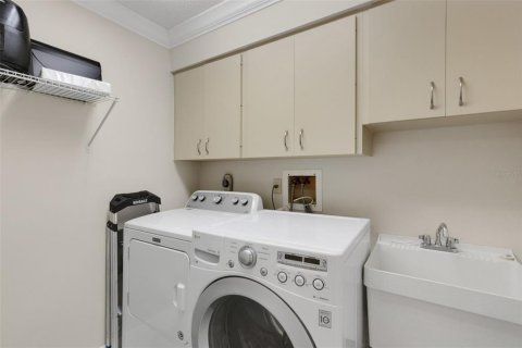 House in Sarasota, Florida 2 bedrooms, 171.5 sq.m. № 2215923 - photo 26