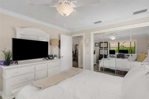 House in Sarasota, Florida 2 bedrooms, 171.5 sq.m. № 2215923 - photo 12
