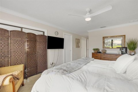 House in Sarasota, Florida 2 bedrooms, 171.5 sq.m. № 2215923 - photo 5