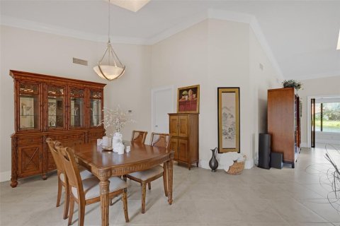House in Sarasota, Florida 2 bedrooms, 171.5 sq.m. № 2215923 - photo 17