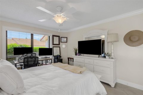 House in Sarasota, Florida 2 bedrooms, 171.5 sq.m. № 2215923 - photo 10