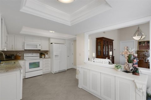 House in Sarasota, Florida 2 bedrooms, 171.5 sq.m. № 2215923 - photo 25