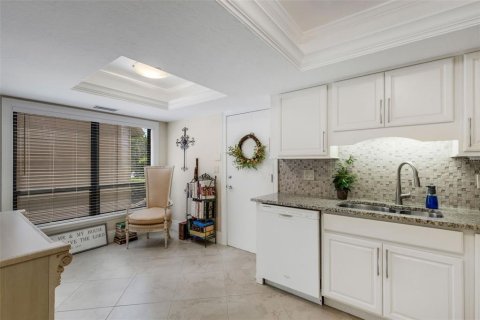 House in Sarasota, Florida 2 bedrooms, 171.5 sq.m. № 2215923 - photo 20