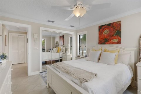 House in Sarasota, Florida 2 bedrooms, 171.5 sq.m. № 2215923 - photo 11