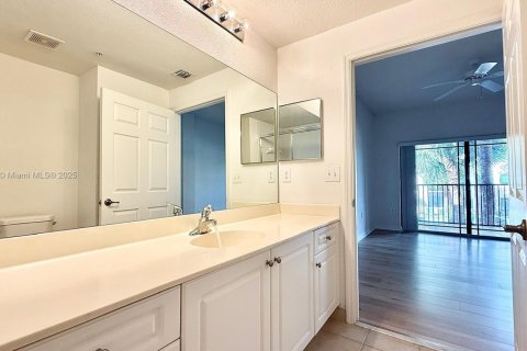Condo in Palm Beach Gardens, Florida, 2 bedrooms  № 1955902 - photo 15