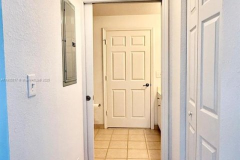 Condo in Palm Beach Gardens, Florida, 2 bedrooms  № 1955902 - photo 20