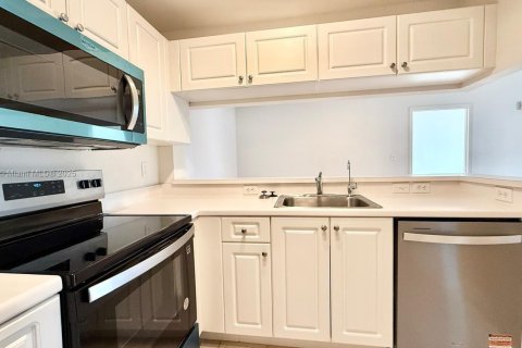 Condo in Palm Beach Gardens, Florida, 2 bedrooms  № 1955902 - photo 6