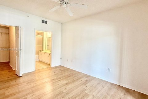 Condo in Palm Beach Gardens, Florida, 2 bedrooms  № 1955902 - photo 13