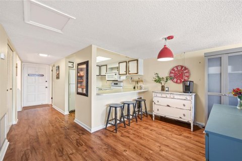 Condominio en venta en Mount Dora, Florida, 1 dormitorio, 54.35 m2 № 2235472 - foto 12