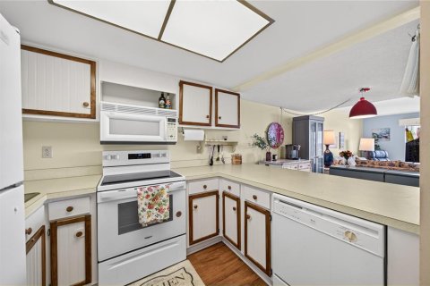 Condominio en venta en Mount Dora, Florida, 1 dormitorio, 54.35 m2 № 2235472 - foto 6