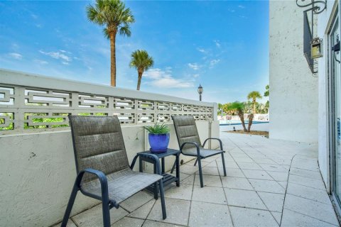 Condominio en venta en Mount Dora, Florida, 1 dormitorio, 54.35 m2 № 2235472 - foto 20