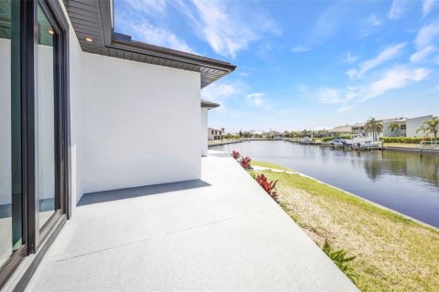 Villa ou maison à vendre à Punta Gorda, Floride: 3 chambres, 153.75 m2 № 1732232 - photo 28