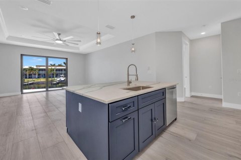 Villa ou maison à vendre à Punta Gorda, Floride: 3 chambres, 153.75 m2 № 1732232 - photo 11