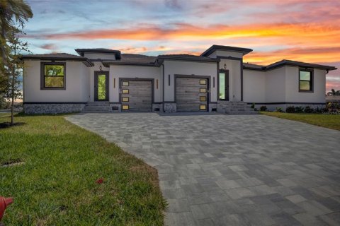 Villa ou maison à vendre à Punta Gorda, Floride: 3 chambres, 153.75 m2 № 1732232 - photo 3