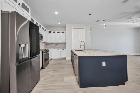 Villa ou maison à vendre à Punta Gorda, Floride: 3 chambres, 153.75 m2 № 1732232 - photo 6