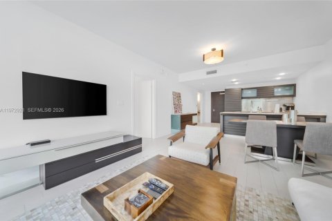 Condominio en venta en Miami, Florida, 1 dormitorio, 76.37 m2 № 2033186 - foto 10