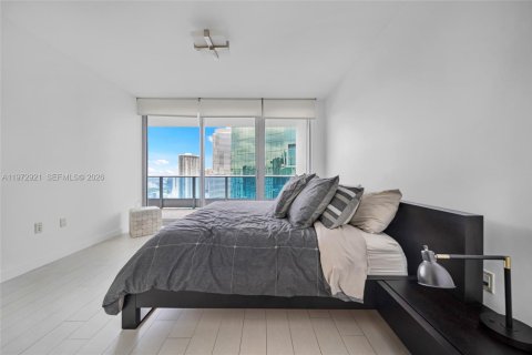 Condominio en venta en Miami, Florida, 1 dormitorio, 76.37 m2 № 2033186 - foto 14
