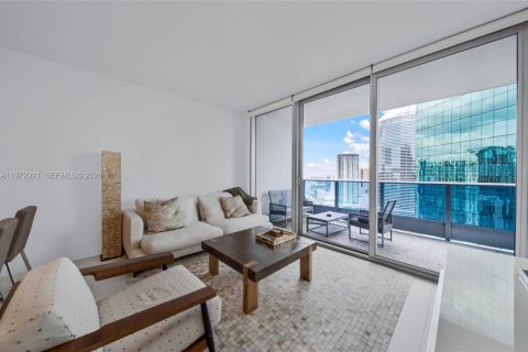 Condominio en venta en Miami, Florida, 1 dormitorio, 76.37 m2 № 2033186 - foto 6