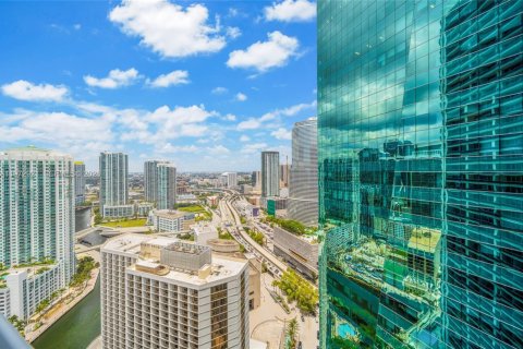 Condominio en venta en Miami, Florida, 1 dormitorio, 76.37 m2 № 2033186 - foto 25