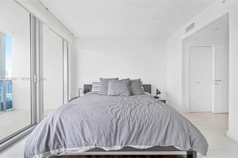 Condominio en venta en Miami, Florida, 1 dormitorio, 76.37 m2 № 2033186 - foto 16