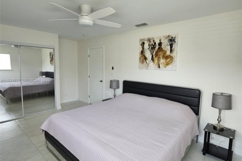 Снять в аренду виллу или дом в Дирфилд-Бич, Флорида 3 спальни, 157.93м2, № 1983840 - фото 13