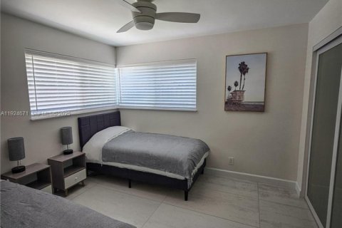 Снять в аренду виллу или дом в Дирфилд-Бич, Флорида 3 спальни, 157.93м2, № 1983840 - фото 18