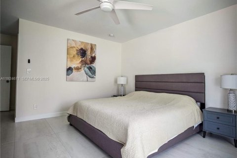 Снять в аренду виллу или дом в Дирфилд-Бич, Флорида 3 спальни, 157.93м2, № 1983840 - фото 15