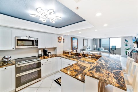 Купить кондоминиум в Гудзон, Флорида 9 комнат, 145.21м2, № 1640780 - фото 15