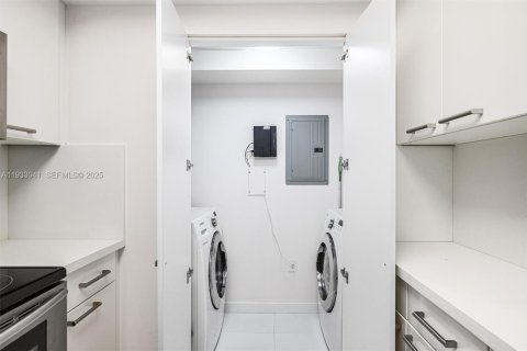 Снять в аренду кондоминиум в Авентура, Флорида 2 спальни, 109.16м2, № 2034993 - фото 7