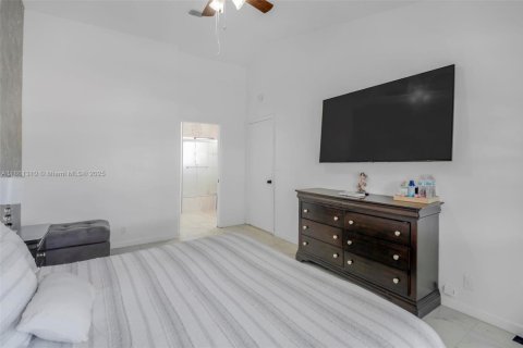Townhouse in Coral Springs, Florida 3 bedrooms, 148.64 sq.m. № 1890947 - photo 14