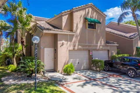 Townhouse in Coral Springs, Florida 3 bedrooms, 148.64 sq.m. № 1890947 - photo 25