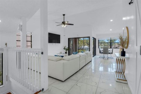 Townhouse in Coral Springs, Florida 3 bedrooms, 148.64 sq.m. № 1890947 - photo 3