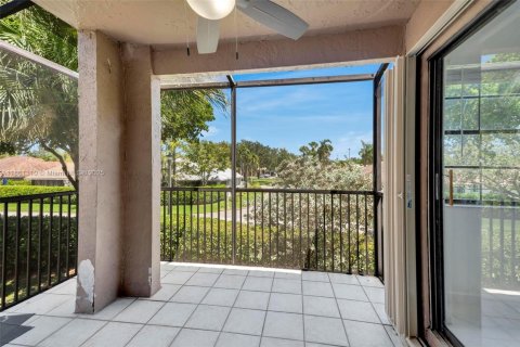 Townhouse in Coral Springs, Florida 3 bedrooms, 148.64 sq.m. № 1890947 - photo 20