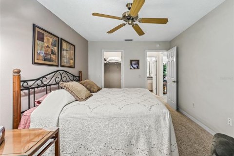 House in The Villages, Florida 3 bedrooms, 173.91 sq.m. № 1624924 - photo 24