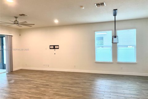 Villa ou maison à louer à Orlando, Floride: 4 chambres, 201.6 m2 № 1985889 - photo 14