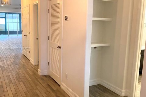 Villa ou maison à louer à Orlando, Floride: 4 chambres, 201.6 m2 № 1985889 - photo 20