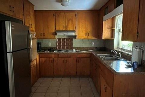Casa en alquiler en Mount Dora, Florida, 2 dormitorios, 134.89 m2 № 2283844 - foto 3