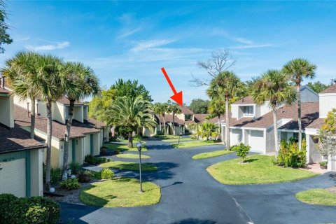 Condo in New Smyrna Beach, Florida, 2 bedrooms № 2391541 - photo 9