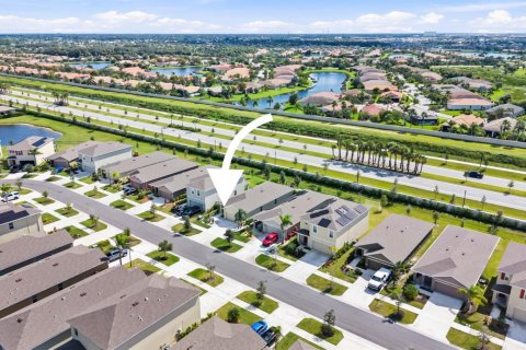 House in Port St. Lucie, Florida 3 bedrooms, 139.73 sq.m. № 2432898 - photo 27