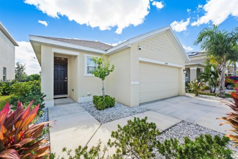 House in Port St. Lucie, Florida 3 bedrooms, 139.73 sq.m. № 2432898